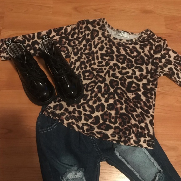 2piece Outfit 🖤 - Picture 3 of 3